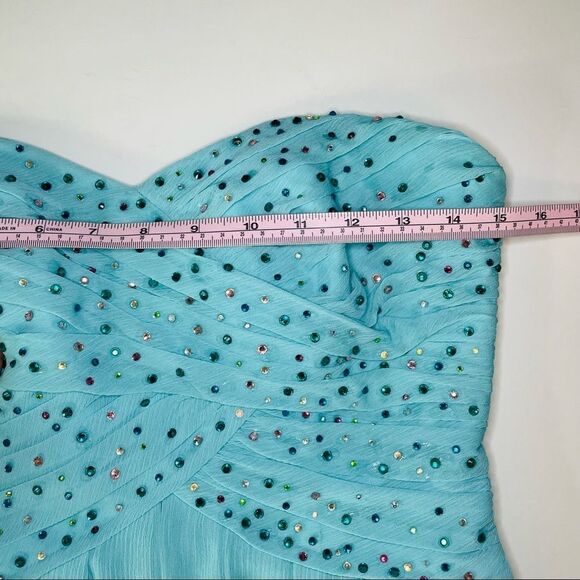 David’s Bridal F14847 Cascade Chiffon Strapless Dress size 4 - Picture 9 of 12